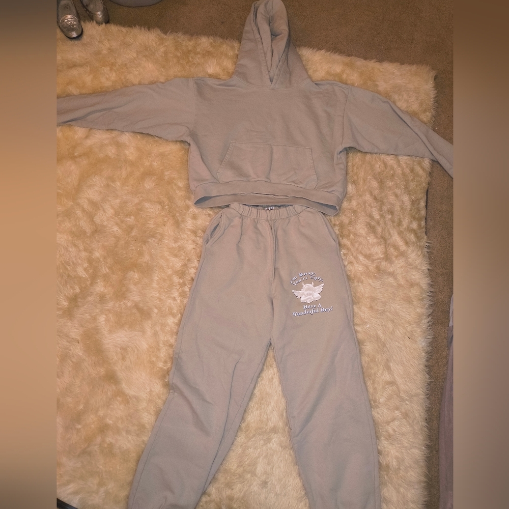 Like New Used Condition Boys Lie "One Size" Tan Baggy Sweatsuit